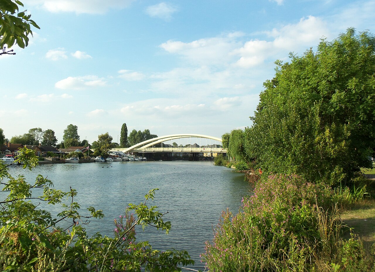 Walton Bridge in Walton-on-Thames